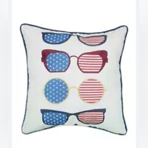 Arlee Home Fashions: Stacked Sunny Throw 
Pillow NWT 2 Available